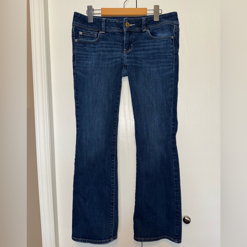 American Eagle Low-Rise Slim Bootcut Jean